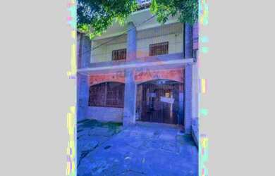 Imagem: A casa possui 3 Dormitórios, 1 Banheiro, 1 Vaga na garagem