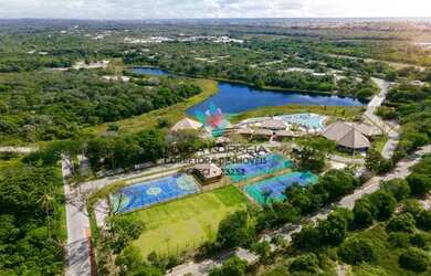 Imagem: O terreno possui 600m² de Área e está localizado em Praia