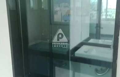 Imagem 13: Cobertura Luxuosa à Venda em Copacabana 4 Suítes, Terraço e Churrasqueira