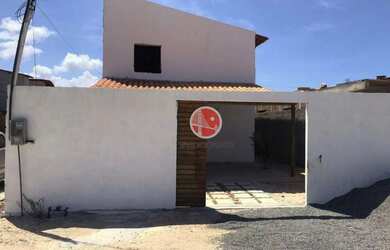 Imagem: A casa possui 4 Dormitórios, 4 Banheiros, 2 Vagas na garagem