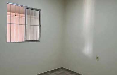 Imagem: A casae possui 2 Dormitórios, 3 Banheiros, 2 Vagas na garagem