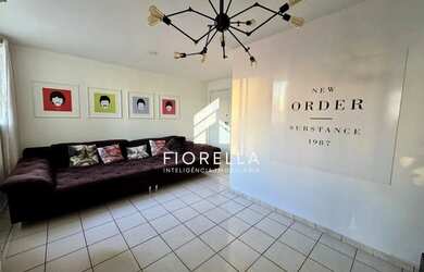 Imagem: O apartamento possui 3 Dormitórios, 1 Banheiro, 1 Vaga na garagem