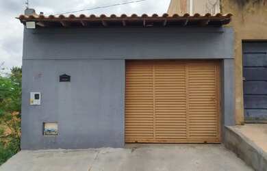 Imagem: Casa no Carmelo 2 quartos, garagem e área de serviço coberta