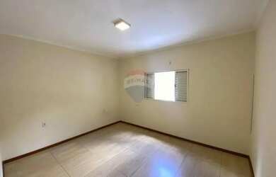 Imagem: Casa disponível para locação no Bairro Vila Rodini, Rua dos