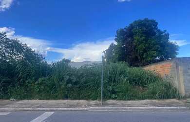 Imagem: O terreno possui 379m² de Área e está localizado em Parque