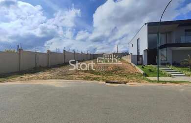 Imagem: O terreno à venda possui 447m² de Área e está localizado