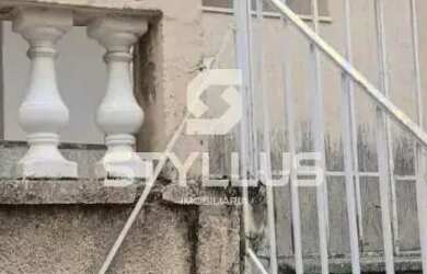 Imagem: A casa possui 2 Dormitórios, 1 Banheiro, 1 Vaga na garagem