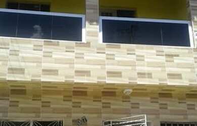 Imagem: A casa possui 2 Dormitórios e 1 Banheiro e está localizado