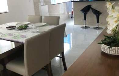 Imagem 2: Maravilhosa casa a venda. Piscina, Varanda, Guarda roupae2 Vagas na garagem