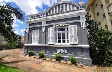 Imagem: A casa possui 1 Banheiro, 268m² de Área, Imóvel novo e está