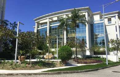 Imagem: O depósito possui 5 Vagas na garagem, 1.750m² de Área e