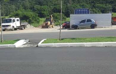 Imagem: O terreno possui 450m² de Área e está localizado em Calaboca