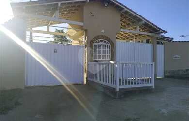 Imagem: A casa possui 2 Dormitórios, 1 Banheiro e 70m² de Área e