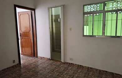 Imagem: A casa possui 1 Dormitório, 1 Banheiro e 100m² de Área e