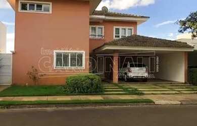 Imagem: A casa em condomínio possui 4 Dormitórios, 2 Banheiros, 4