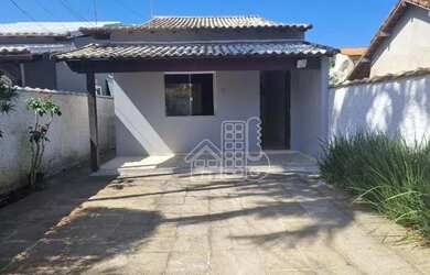 Imagem: A casa possui 2 Dormitórios, 2 Banheiros, 2 Vagas na garagem