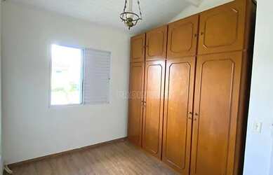 Imagem 14: Casa a venda por $ 370.000 ou aluguel por R$ 2.620/mês - Granja Viana-...