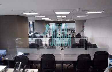 Imagem: O depósito possui 5 Vagas na garagem, 490m² de Área e Imóvel