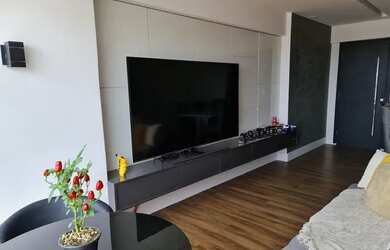 Imagem: O apartamento possui 4 Dormitórios, 2 Banheiros, 2 Vagas na