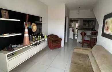 Imagem: A casa possui 2 Dormitórios, 2 Banheiros, 1 Vaga na garagem