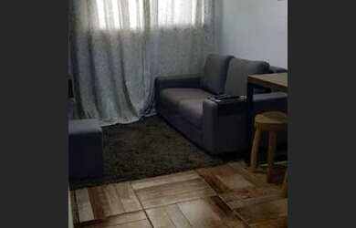 Imagem: O apartamento possui 2 Dormitórios, 1 Banheiro, 1 Vaga na garagem