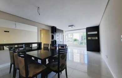 Imagem: O apartamento possui 3 Dormitórios, 2 Banheiros, 4 Vagas na