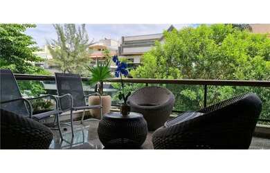 Imagem: O apartamento possui 3 Dormitórios, 4 Banheiros, 3 Vagas na