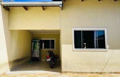 Imagem: A casa possui 3 Dormitórios e está localizado em Guaranhuns