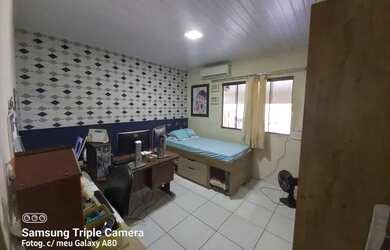 Imagem: A casa possui 2 Dormitórios, 2 Banheiros, 1 Vaga na garagem