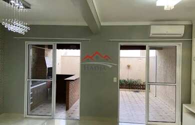 Imagem: A casa em condomínio possui 3 Dormitórios, 3 Banheiros, 2