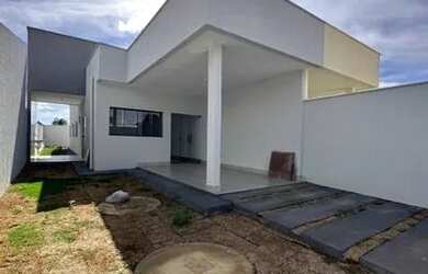 Imagem: A casa em condomínio possui 3 Dormitórios, 2 Banheiros, 2