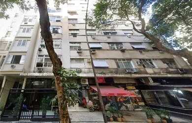 Imagem: O apartamento possui 1 Dormitório, 1 Banheiro, 32m² de Área