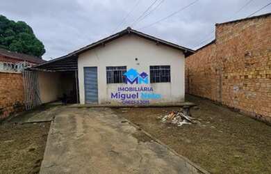 Imagem: A casa possui 2 Dormitórios, 1 Banheiro, 5 Vagas na garagem