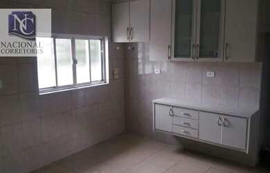 Imagem: A casa possui 4 Dormitórios, 4 Banheiros, 1 Vaga na garagem