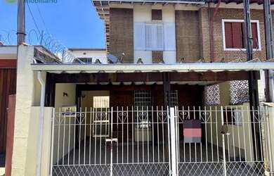 Imagem: A casa possui 2 Dormitórios, 2 Banheiros, 2 Vagas na garagem