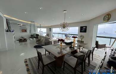 Imagem: O apartamento possui 3 Dormitórios, 5 Banheiros, 3 Vagas na