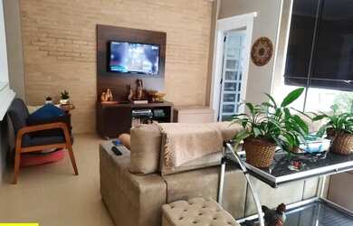 Imagem: A casa em condomínio à venda possui 4 Dormitórios, 4 Banheiros