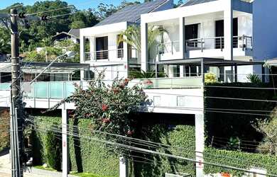Imagem 2: Casa Alto Padrão para Venda em Florianópolis, João Paulo, 5 dormitórios, 2 suítes, 7 banhe