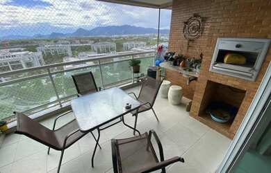 Imagem: O apartamento possui 3 Dormitórios, 4 Banheiros, 2 Vagas na