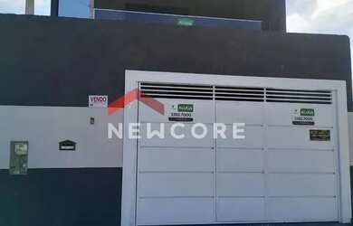 Imagem: A casa possui 3 Dormitórios, 3 Banheiros, 2 Vagas na garagem