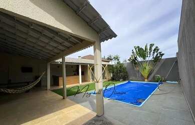 Imagem: A casa em condomínio possui 3 Dormitórios, 3 Banheiros, 3