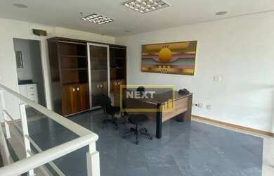 Imagem: O depósito possui 2 Vagas na garagem, 82m² de Área e está