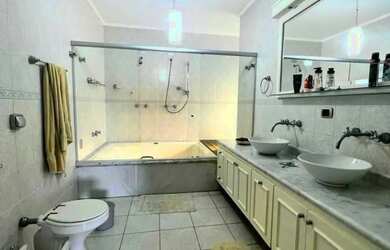 Imagem 10: Casa Para Locacao de 304m² Com 03 Dormitorios Sendo 1 Suite e 5 Vagas...