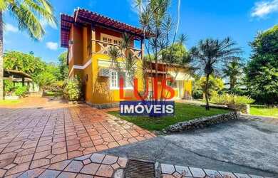 Imagem: A casa possui 4 Dormitórios, 4 Banheiros, 2 Vagas na garagem