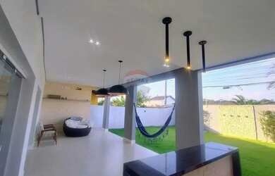 Imagem: A casa em condomínio possui 4 Dormitórios, 5 Banheiros, 3