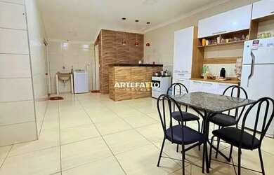 Imagem: A casa possui 3 Dormitórios, 2 Banheiros, 3 Vagas na garagem