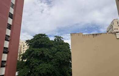 Imagem: O apartamento possui 1 Dormitório, 2 Banheiros, 1 Vaga na garagem