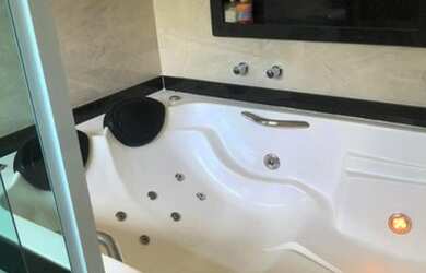 Imagem 3: Maravilhosa casa a venda. Piscina, Varanda, Guarda roupae2 Vagas na garagem