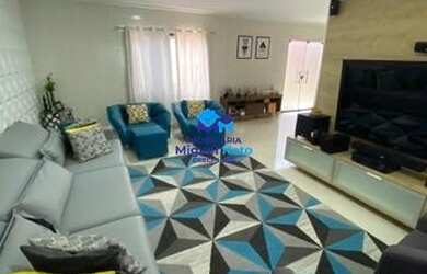 Imagem: A casa possui 4 Dormitórios, 4 Banheiros, 4 Vagas na garagem