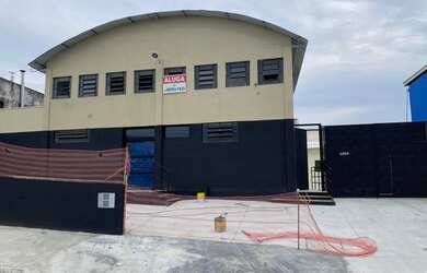 Imagem 1: Galpão em avenida comercial Jd São Vicente em frente ao Cartorio